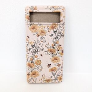 Pela Seashell Vintage Bee Google Pixel 6 case